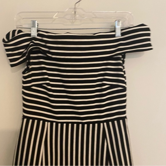 banana republic black and white off the shoulder midi length dress - Picture 3 of 6